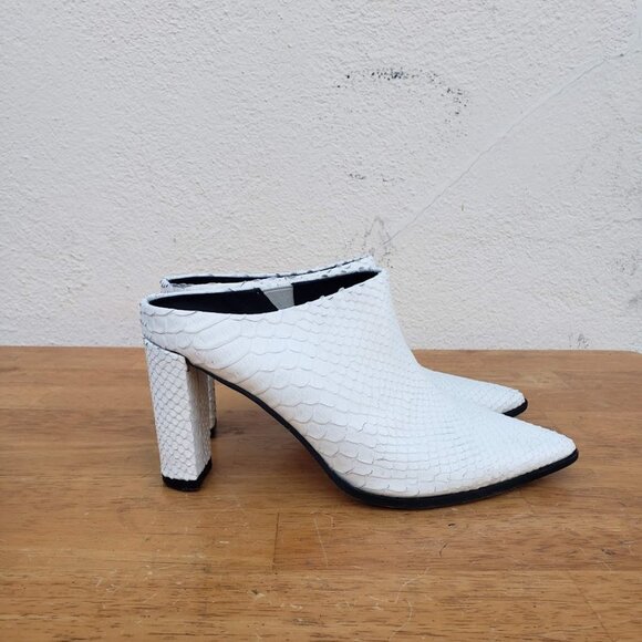 5/$100 SALE - Alias Mae Rue Mule - Picture 10 of 12